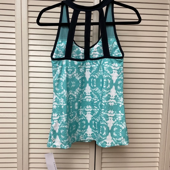 Fabletics Zion Tank with Built in Bra Small/6 BRAND NEW - Picture 7 of 10